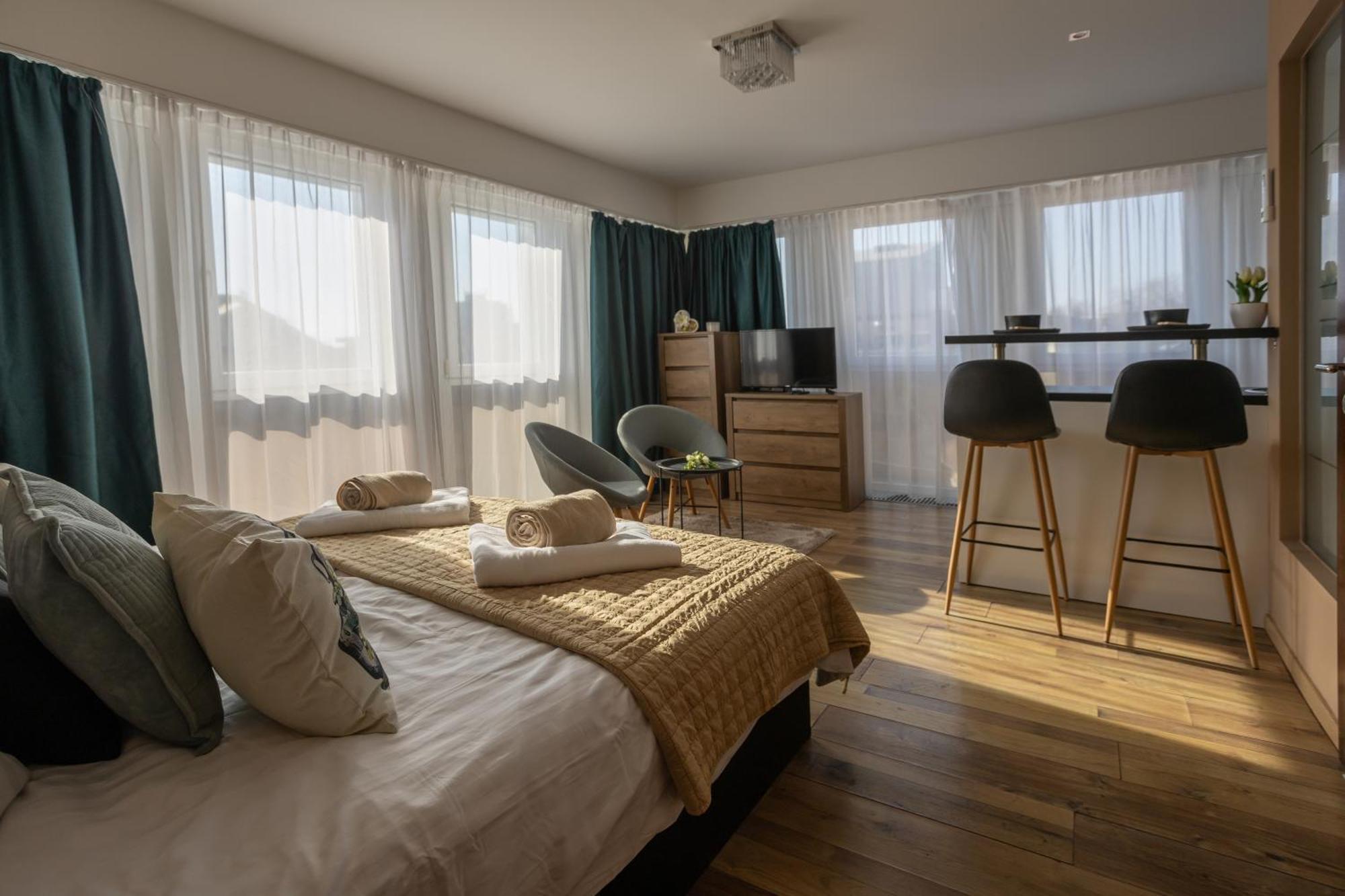 Hellowine Apartman II Έγκερ Εξωτερικό φωτογραφία